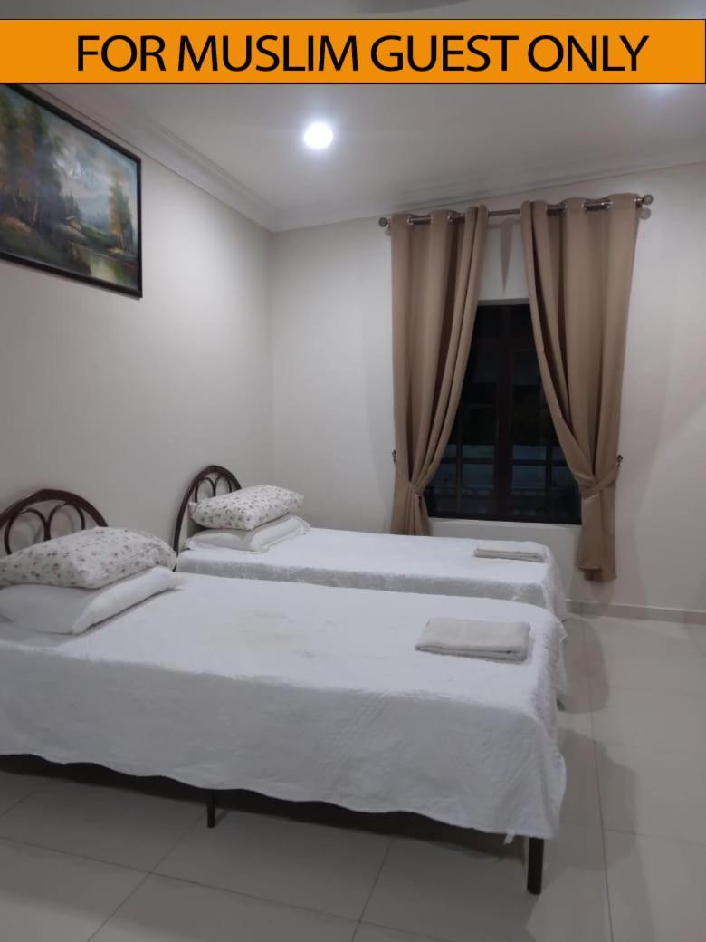 Yasmeen Studio Roomstay Kijal - Room 1 - For Two Person Islam Guest Only エクステリア 写真
